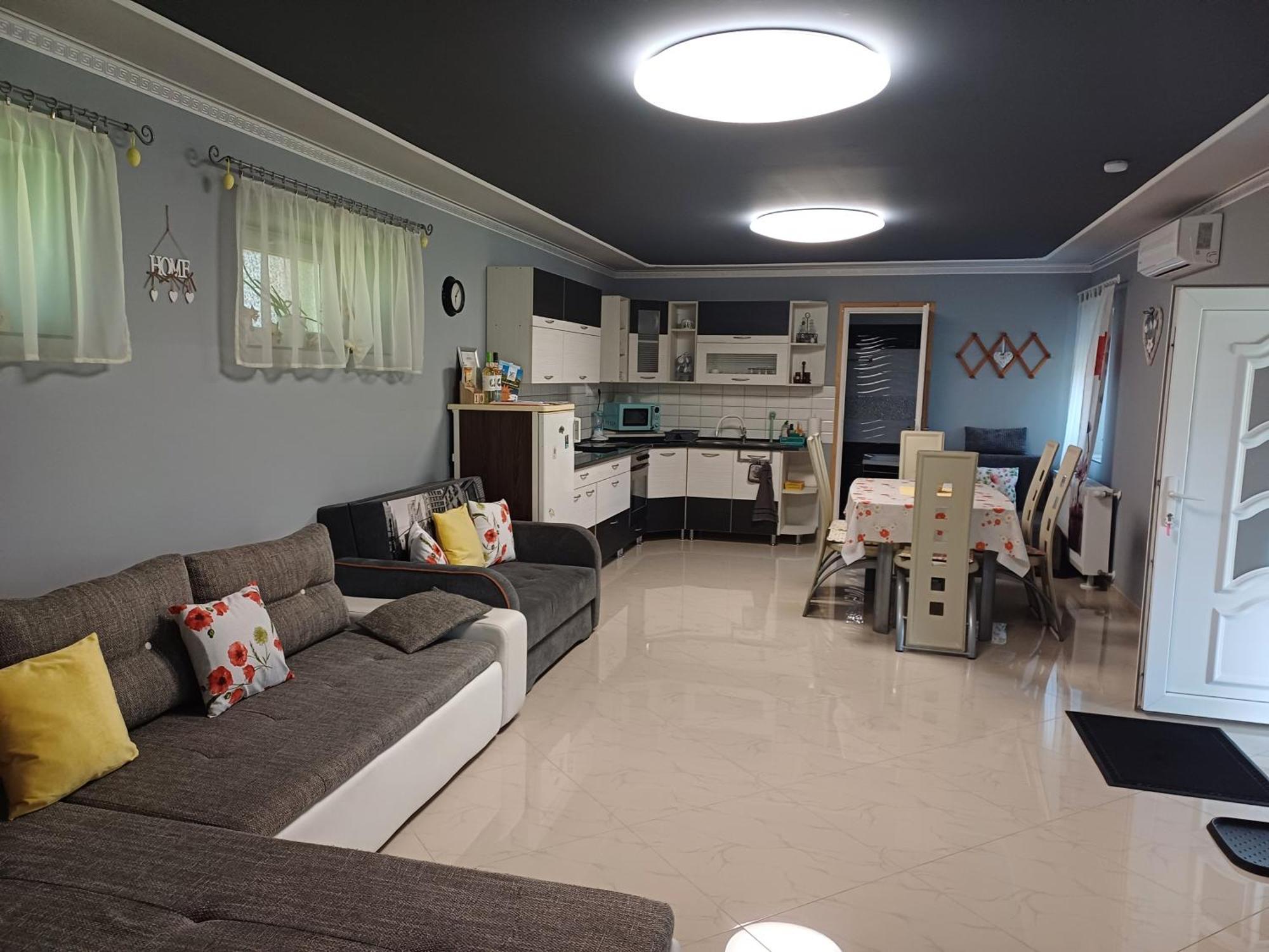 Apartment Szazszorszep Vendeghaz