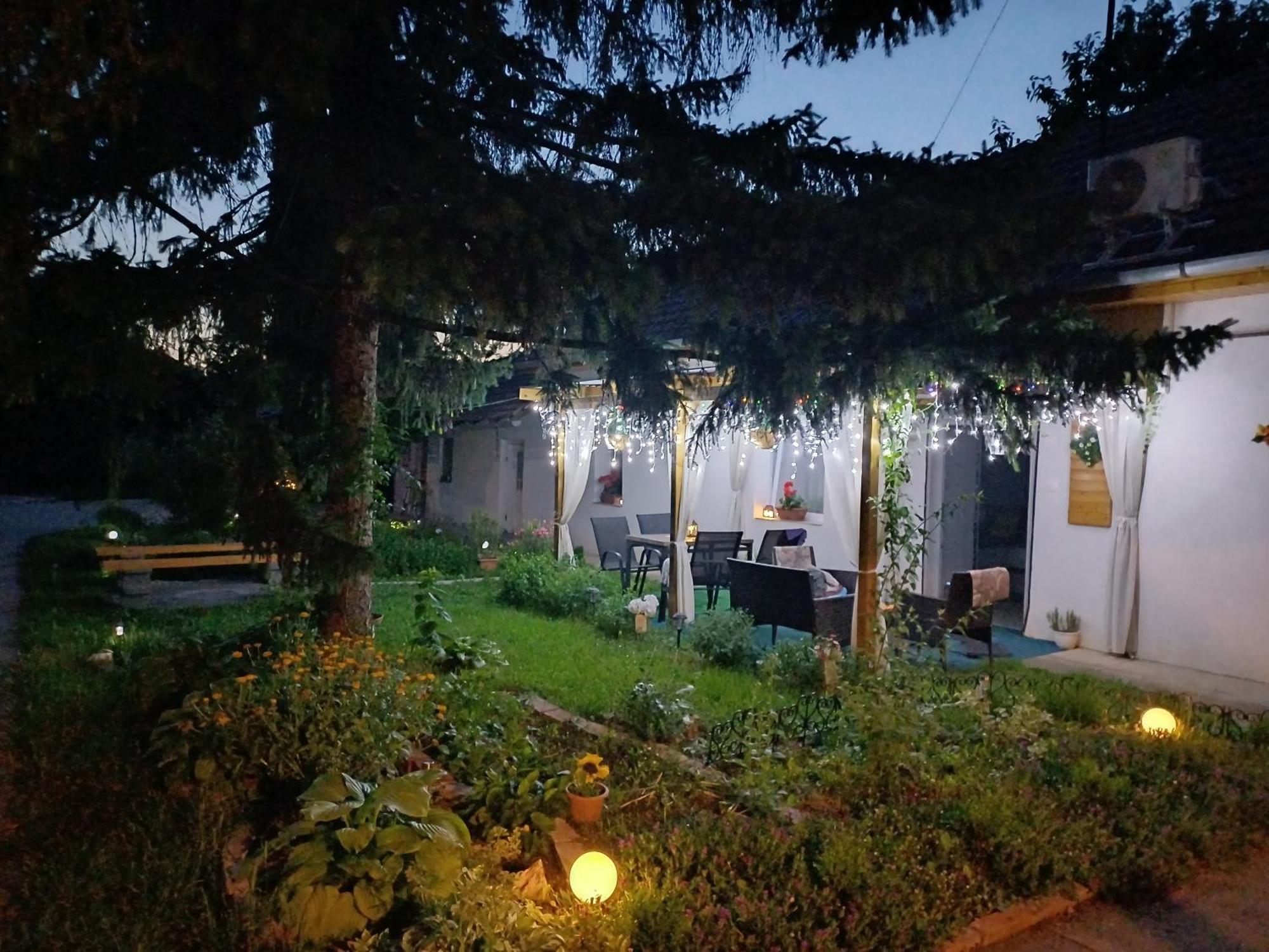 Apartment Szazszorszep Vendeghaz Csongrad